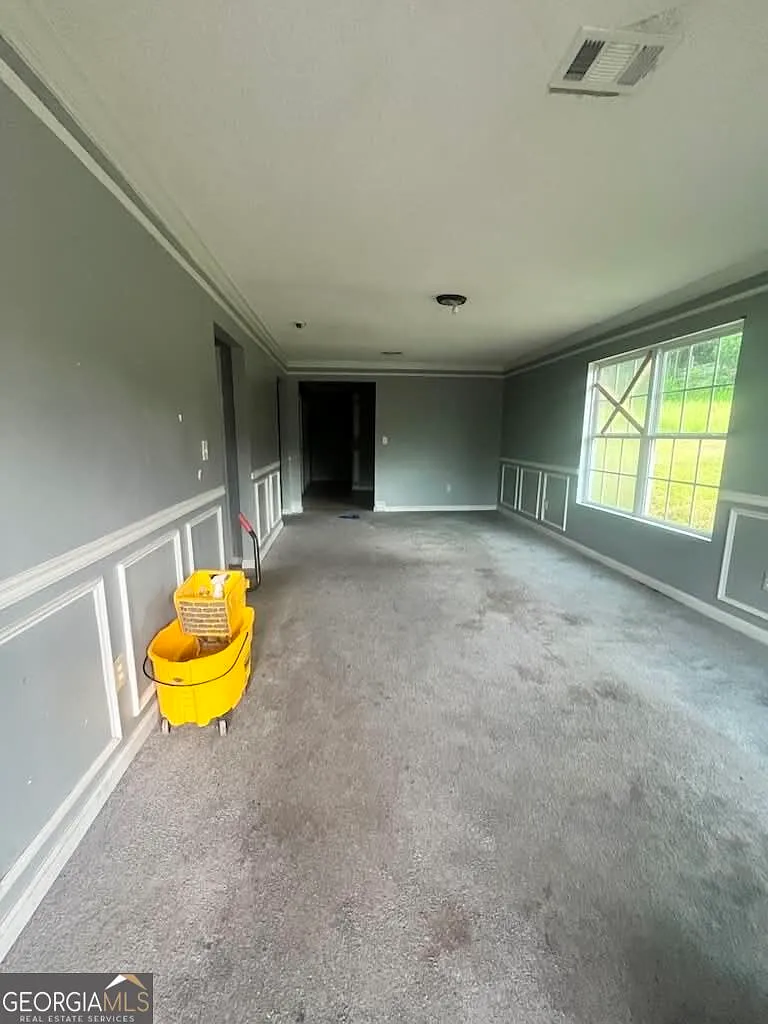 3 bed, 2.0 bath, 1242 sqft, $1,300 — Photo 2