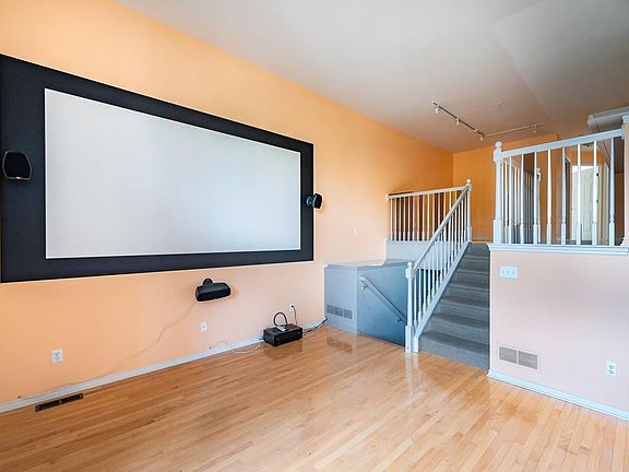 5th image of 3008 Barclay Way