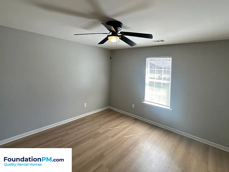 3751 Oak Lake Ln — Photo 13