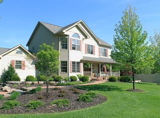 17857 Meridian Rd, Grosse Ile, MI 48138