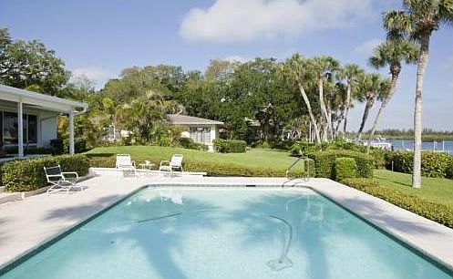 5th image of 329 LIVE OAK Drive