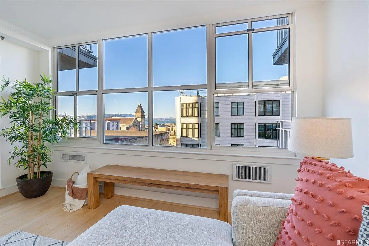 2 bed, 1103 sqft, $7,680 — Photo 4