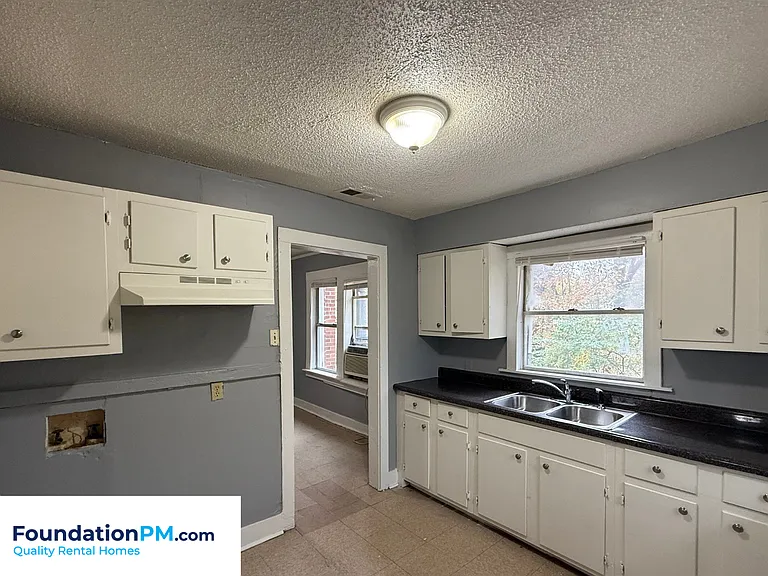 1576 David St — Photo 13