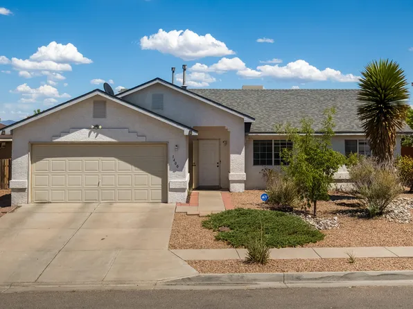 1400 Summerfield Pl SW, Albuquerque, NM 87121