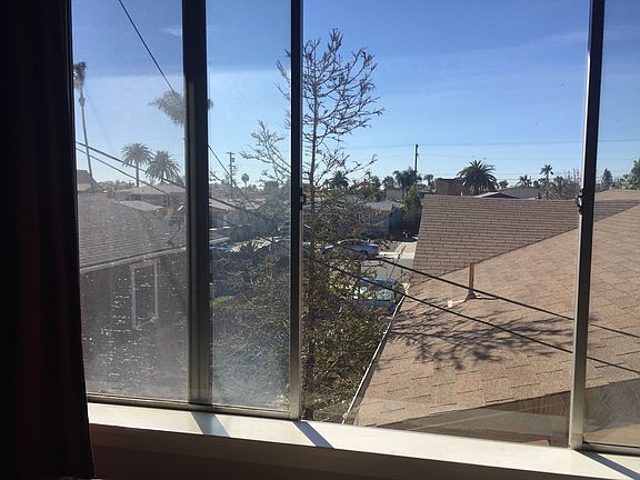4th image of 3667 Herman Ave