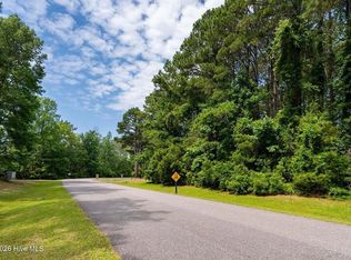175 W Side Lane, Powells Point, NC 27966
