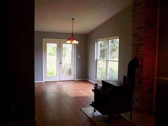 4th image of 7037 Maize Dr #2