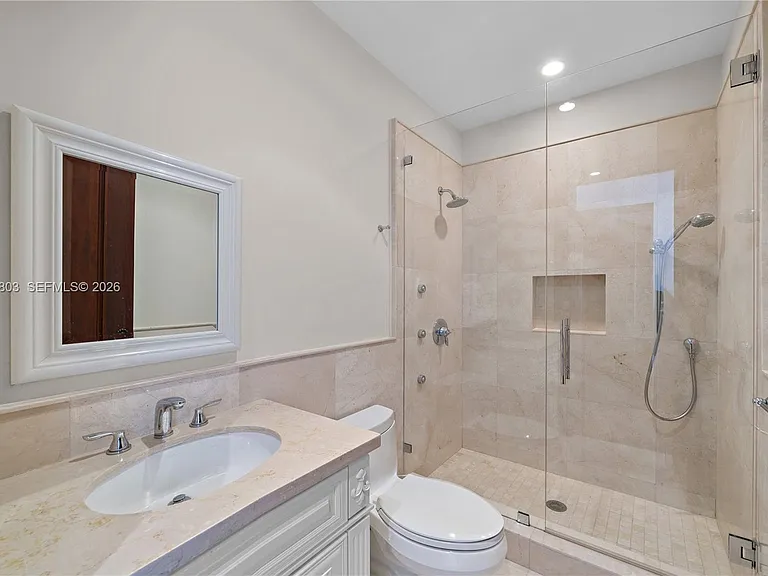 150 Edgewater Dr — Photo 54