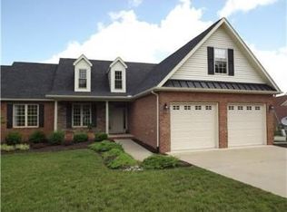 143 Tackett Cir, South Charleston, WV 25309