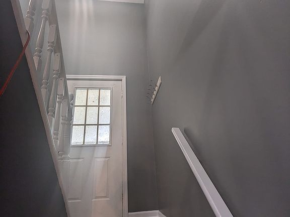 3rd image of 661 Ziegler Dr