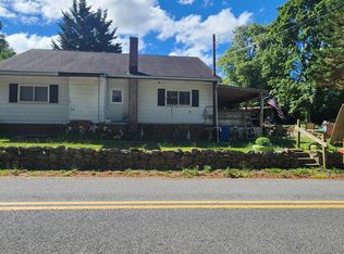 372 McCoy Ln, Leesport, PA 19533