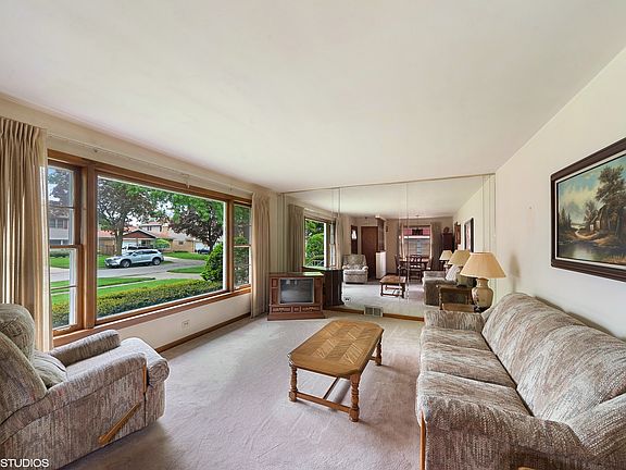 3rd image of 5011 N Octavia Ave