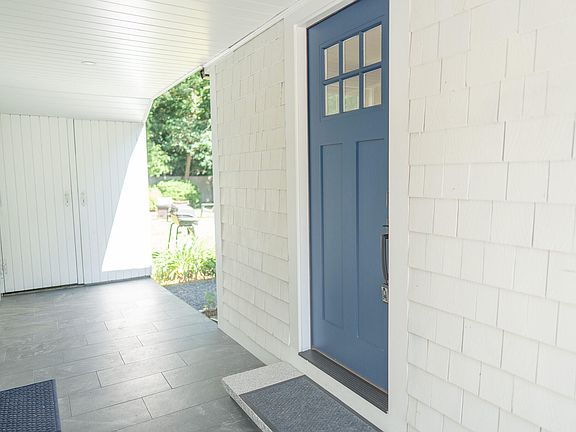 4th image of 35 Stoney Cliff Road