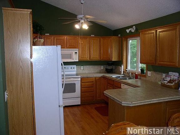 3rd image of 675 Flora Sq