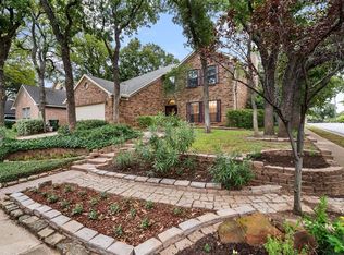 3237 Rustic Woods Dr, Bedford, TX 76021