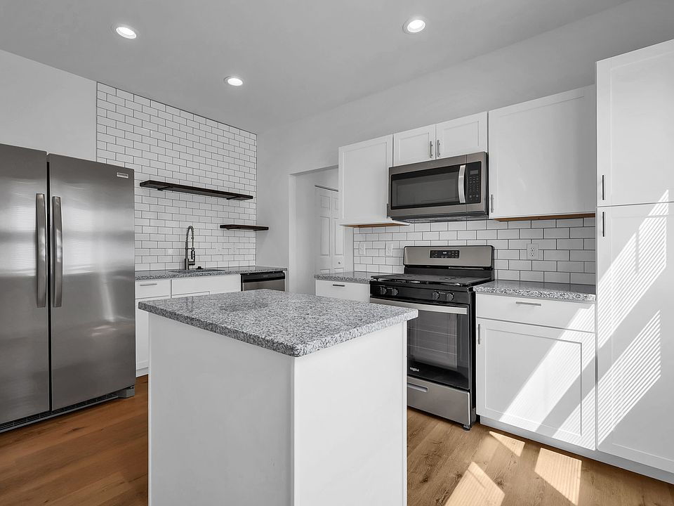 1st image of 913 S Champion Ave #915