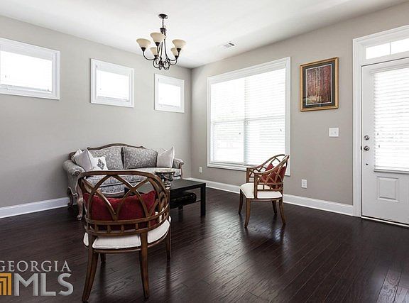 2nd image of 1019 Belmont Commons Dr SE