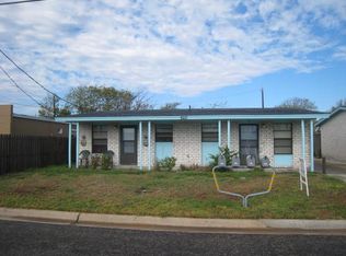 927 S Church St #B, Rockport, TX 78382