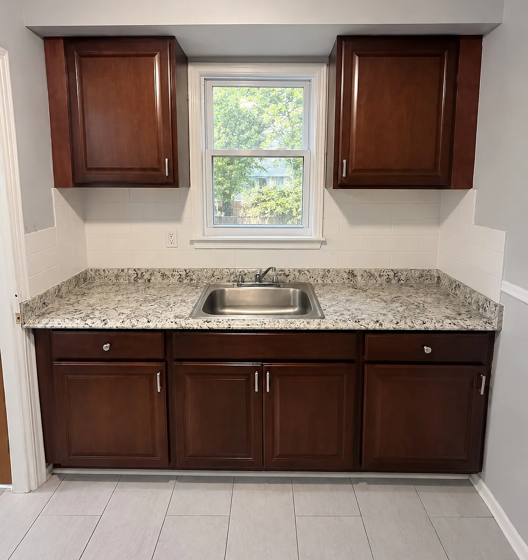 3 bed, 1.5 bath, 1364 sqft, $1,500 — Photo 4