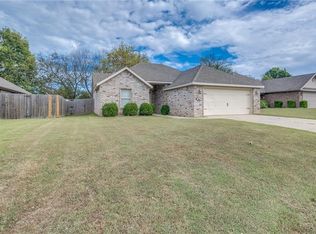 884 S Hoddle Pl, Fayetteville, AR 72701