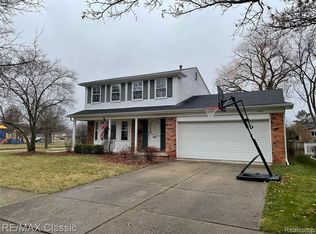6809 Willow Creek Dr, Canton, MI 48187