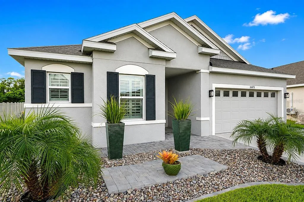 3 bed, 2.0 bath, 1998 sqft, $2,950 — Photo 1