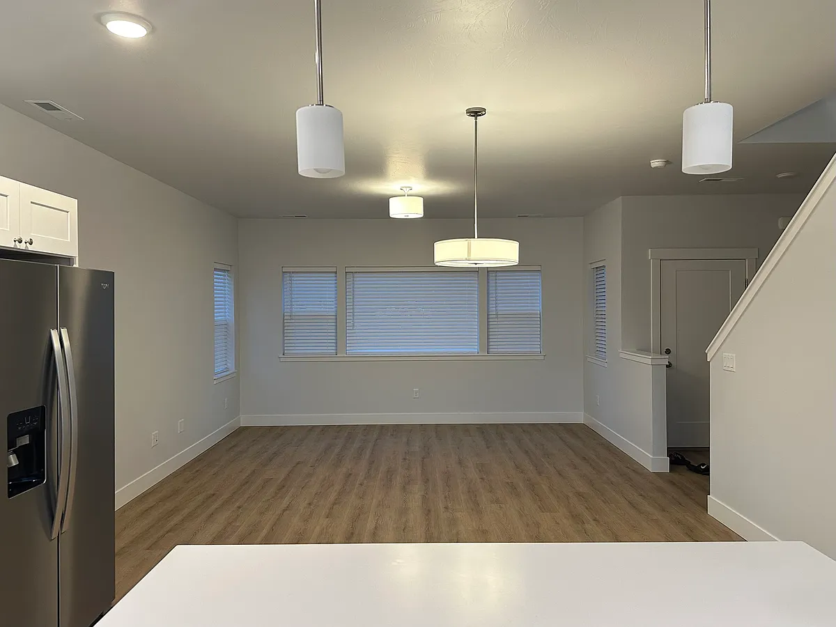 Building Photo - 5601 Sandpiper