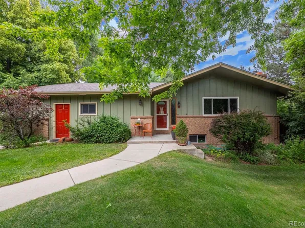 11 Sharpe Court, Longmont, CO 80501
