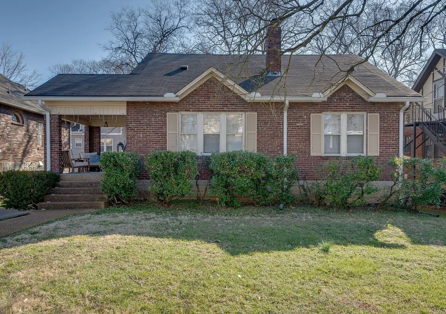 Charming 3-Bedroom Gem in the Heart of Sylvan Park — Photo 2