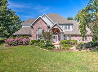 18439 Clear Water Rd, Fayetteville, AR 72704