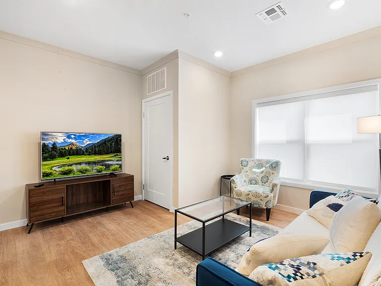 Metro526 Luxury Apartments — Photo 14