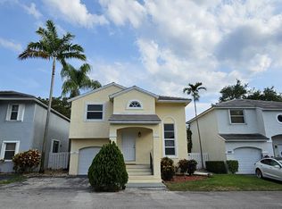 9824 NW 9th Ct, Plantation, FL 33324