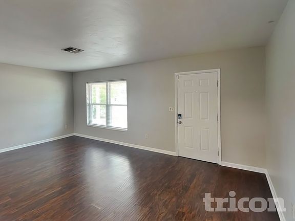 3rd image of 1481 Falmouth Ave