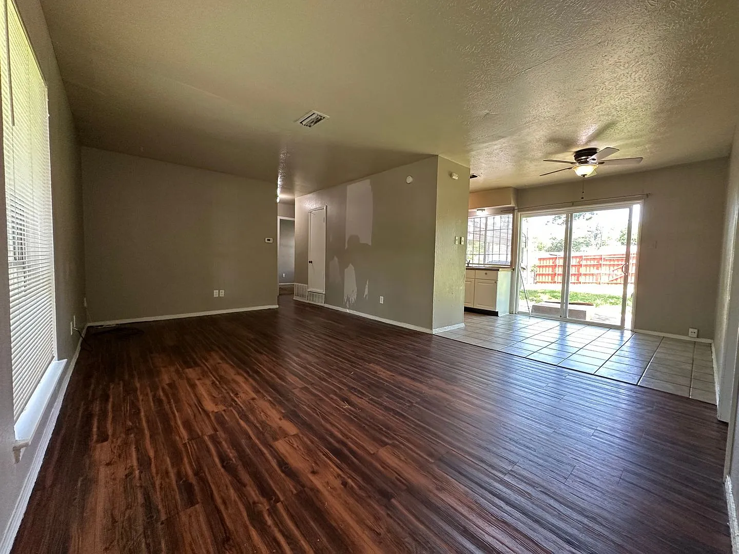 7445 Hillstar Cir 75217 — Photo 4
