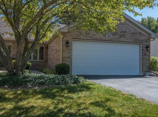 211 Conley Dr, Elburn, IL 60119