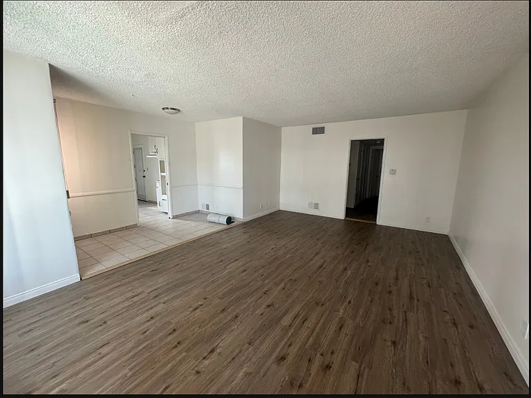 10111 England Ave #1 — Photo 2