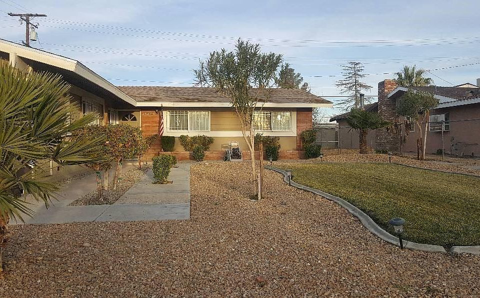 1st image of 15685 La Verida Dr