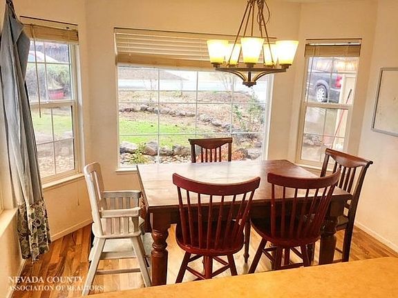 3rd image of 8128 Eureka Ln