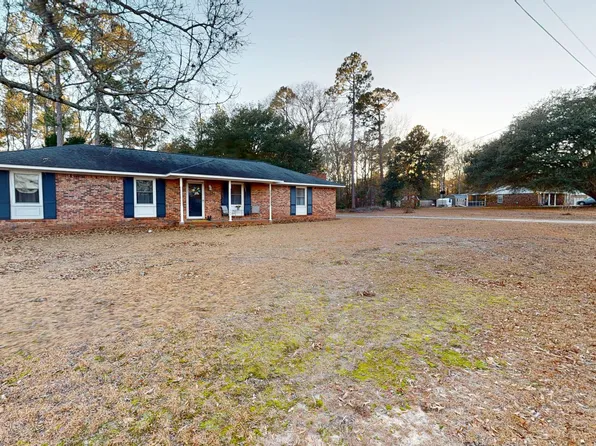 1843 Palomino Cir, Sumter, SC 29154