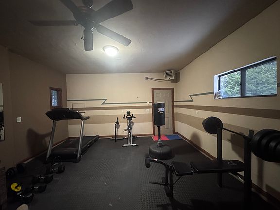 5th image of 144 Swiss Meadow Ln