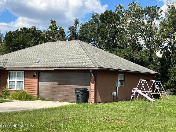3rd image of 223 SE VICTORIA Glen