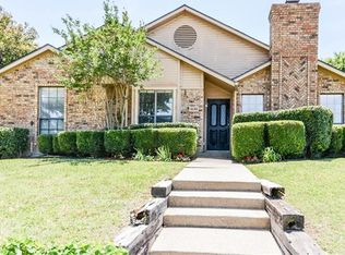 1530 Shonka Dr, Carrollton, TX 75007