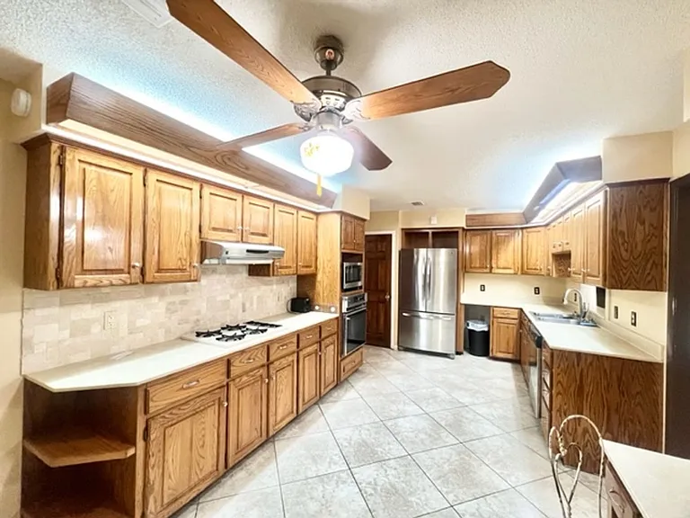 259 Georgia Ave — Photo 10