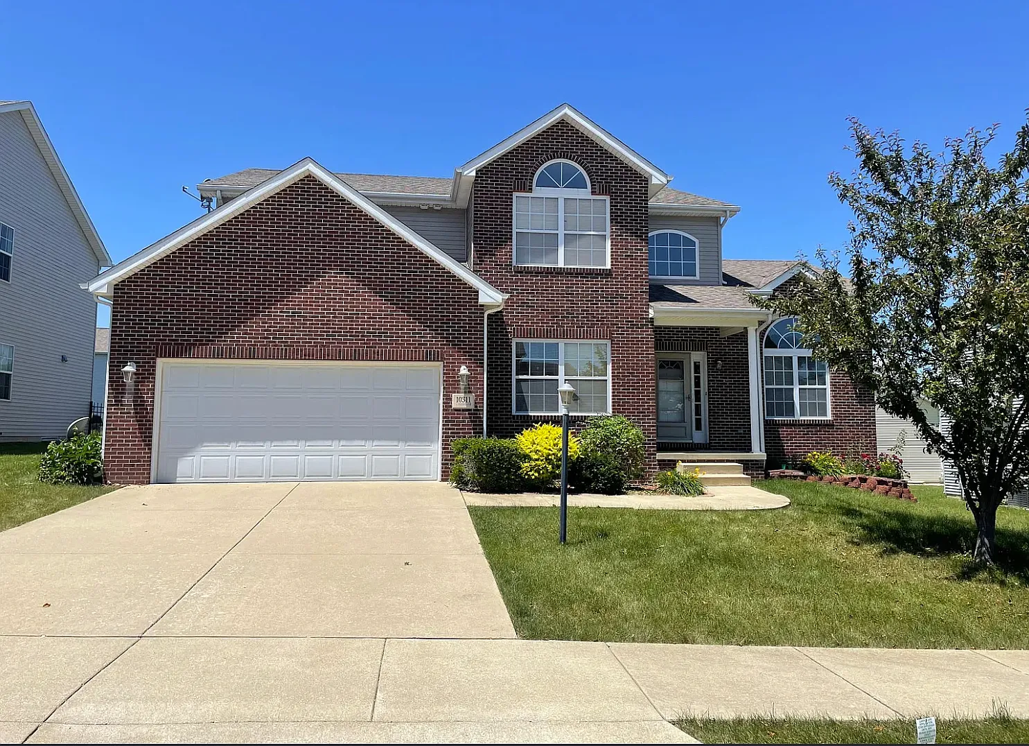 4 bed, 2962 sqft, $3,200 — Photo 1
