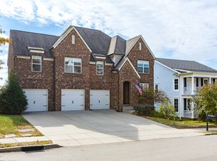 2033 Callaway Park Pl, Thompsons Station, TN 37179