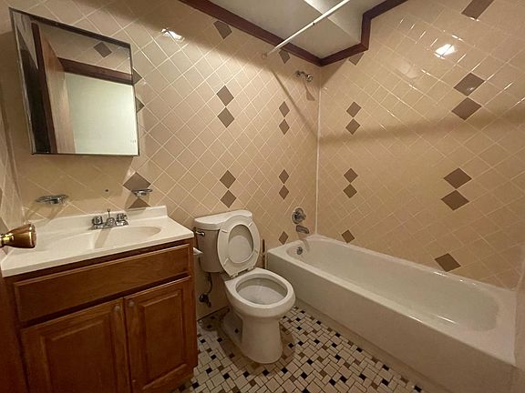 2nd image of 4303 Kepler Ave Floor 2