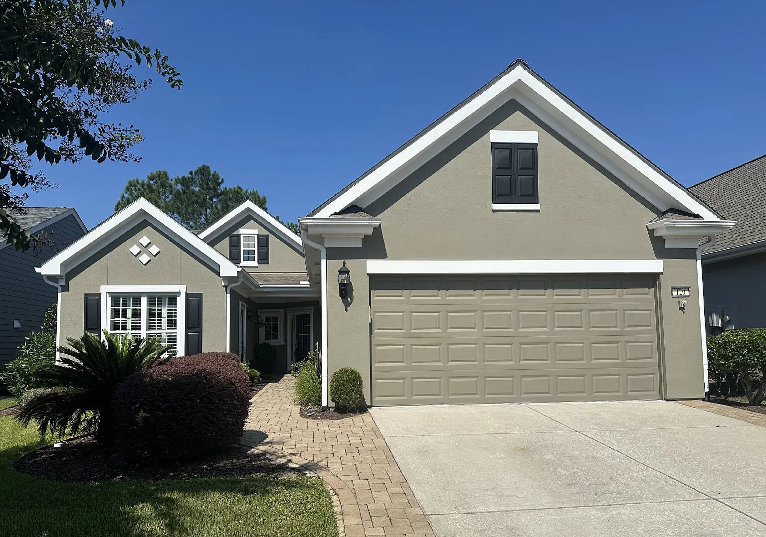 2 bed, 2.0 bath, 2493 sqft, $2,850 — Photo 1