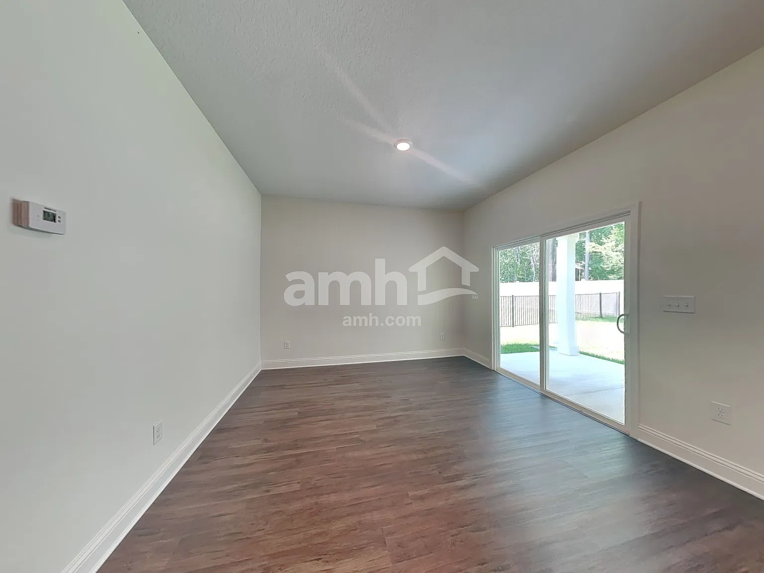 5 bed, 3.0 bath, 2215 sqft, $2,800 — Photo 4