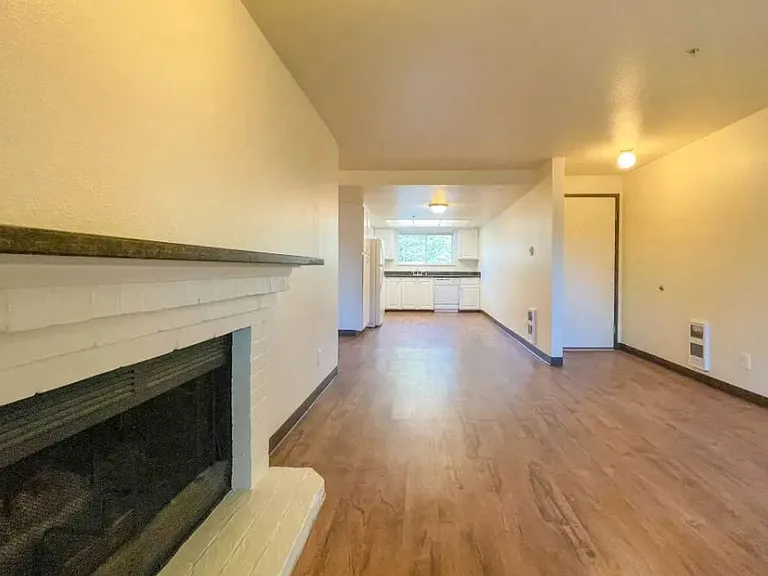 Sandpiper Apts. — Photo 21