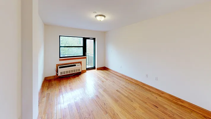 Rented by Metro Garden Realty NYC | media 30